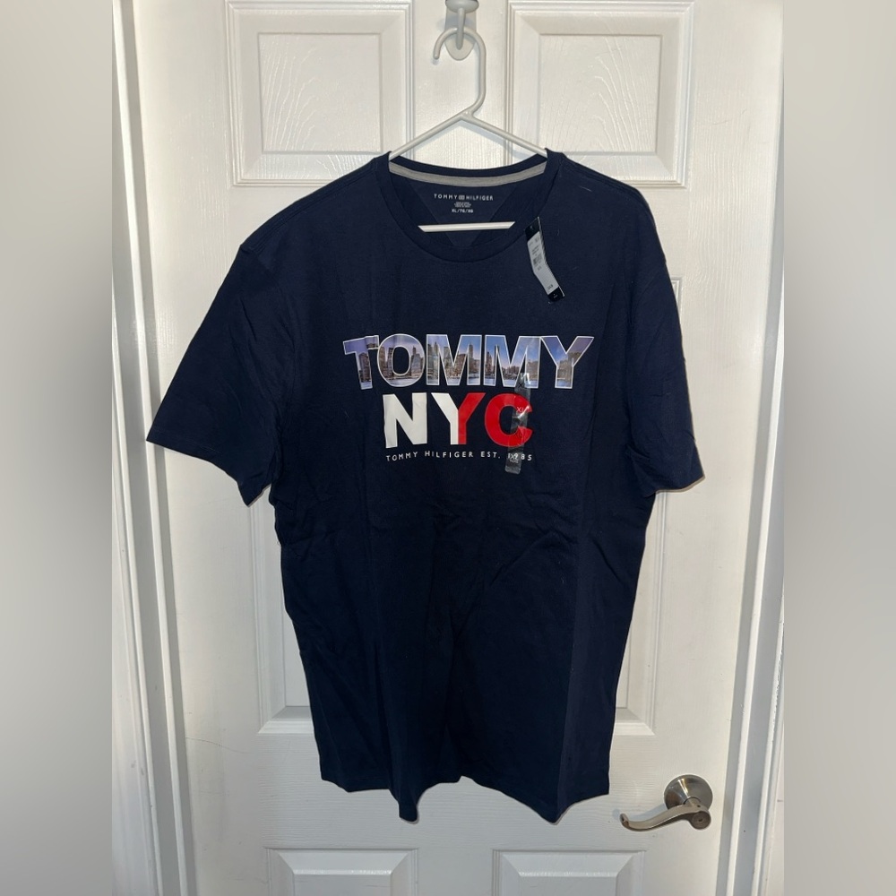 Tommy Hilfiger Dark Blue Graphic Tee size XL NWT